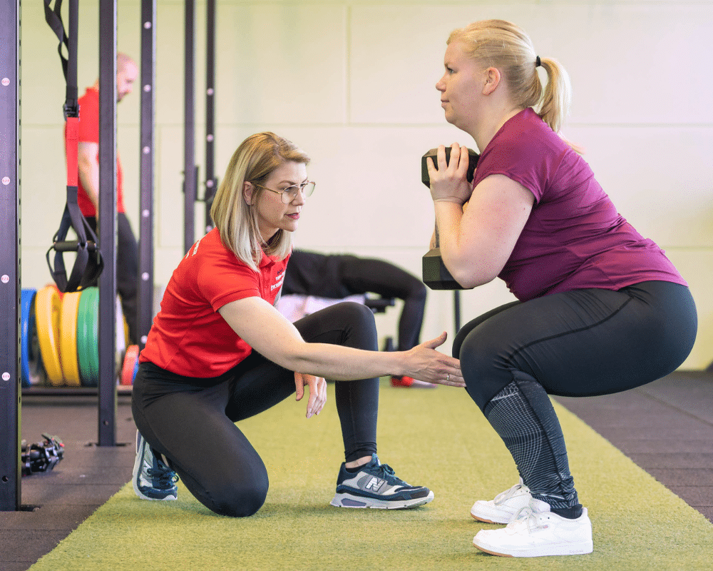 Lizzy krijgt coaching tijdens de small group training in Culemborg